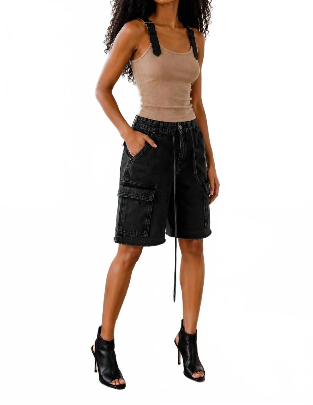 NEW FLYING TOMATO raw edge cargo shorts in washed black